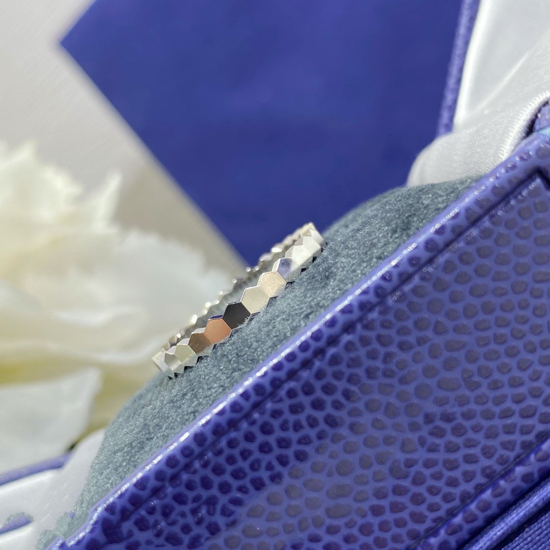 GlowBEE LOVE SMALL RING