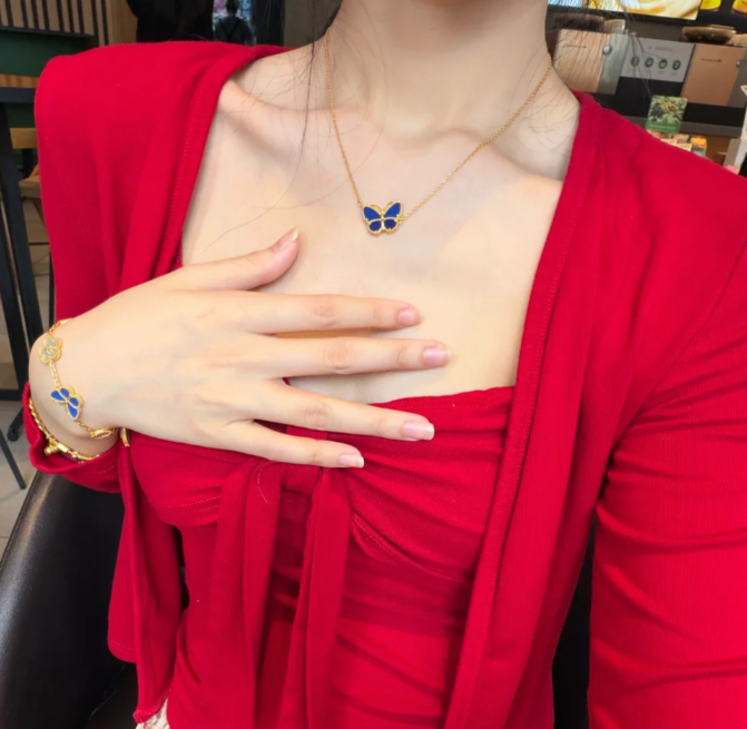 [Glow]BUTTERFLY BLUE   NECKLACE