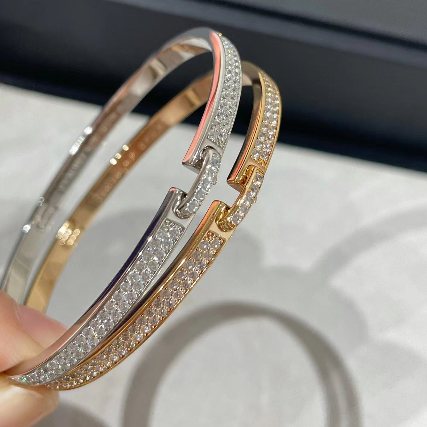 GlowLIENS VIDENCE DIAMOND PAVED BRACELET