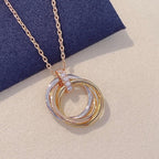 GlowTRINITY NECKLACE GOLD  DIAMONDS
