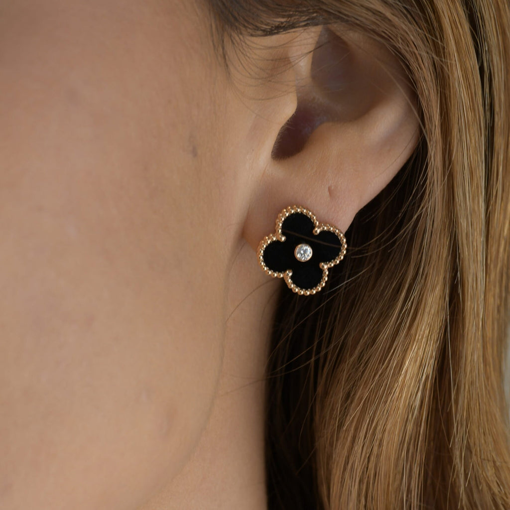 ¡®Glow¡¯CLOVER MEDIUM 1 MOTIFS ONYX DIAMOND EARRINGS