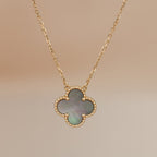 ¡®Glow¡¯CLOVER 15MM  GRAY MOTHER OF PEARL NECKLACE