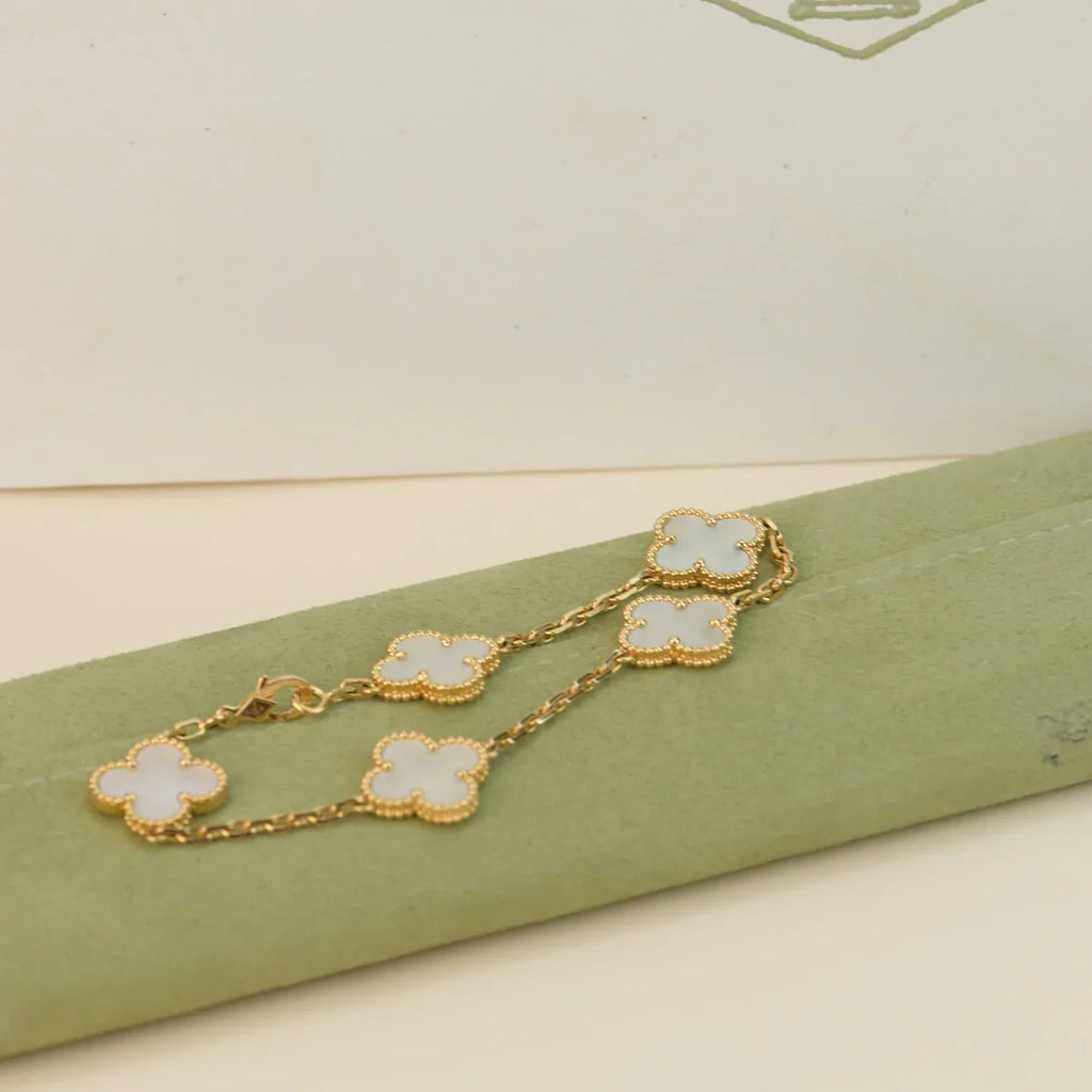 [Glow Jewelry]CLOVER WHITE PEARL MOP 5 MOTIF BRACELET COLLECTION