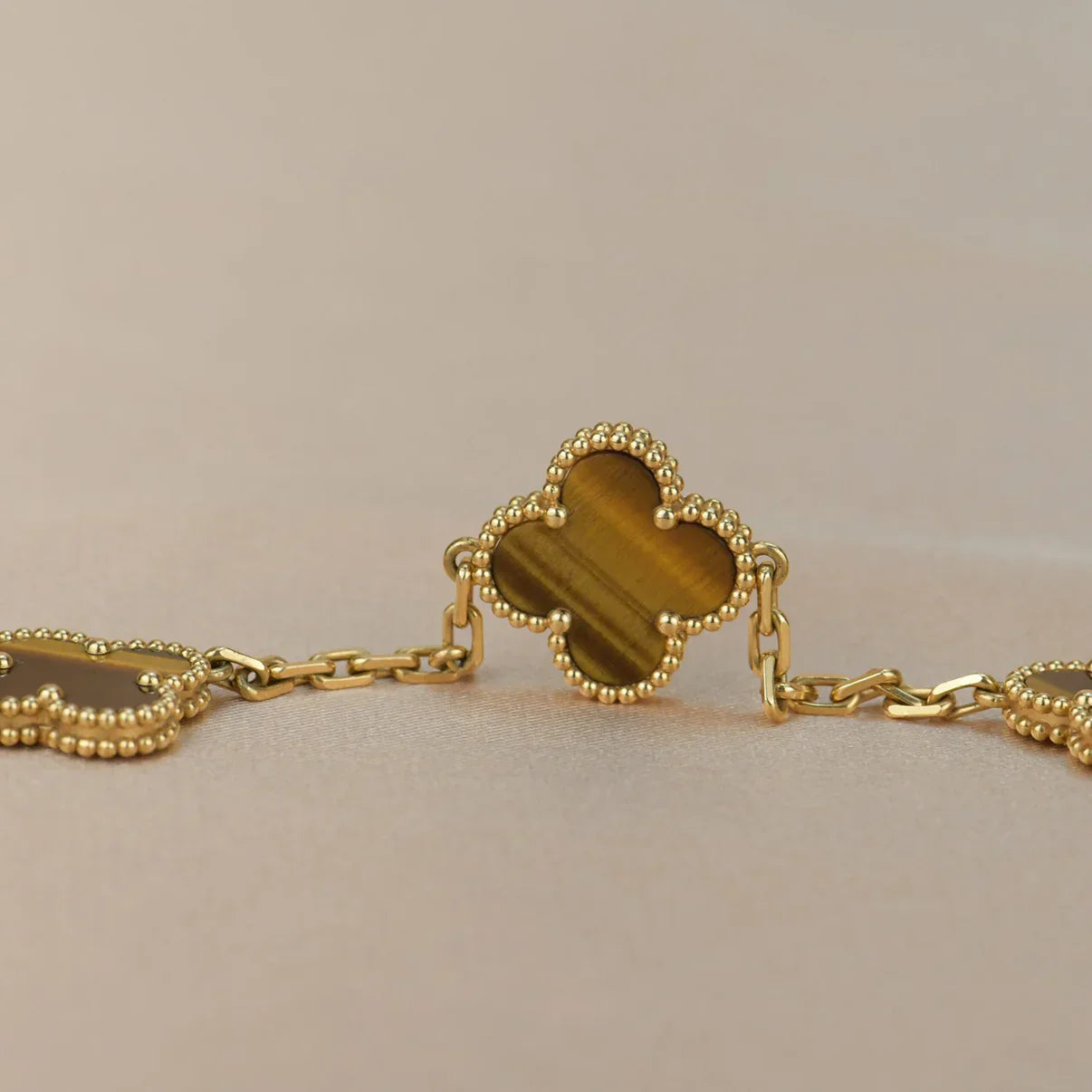 [Glow]New  CLOVER 5 MOTIFS TIGER EYE BRACELET COLLECTION