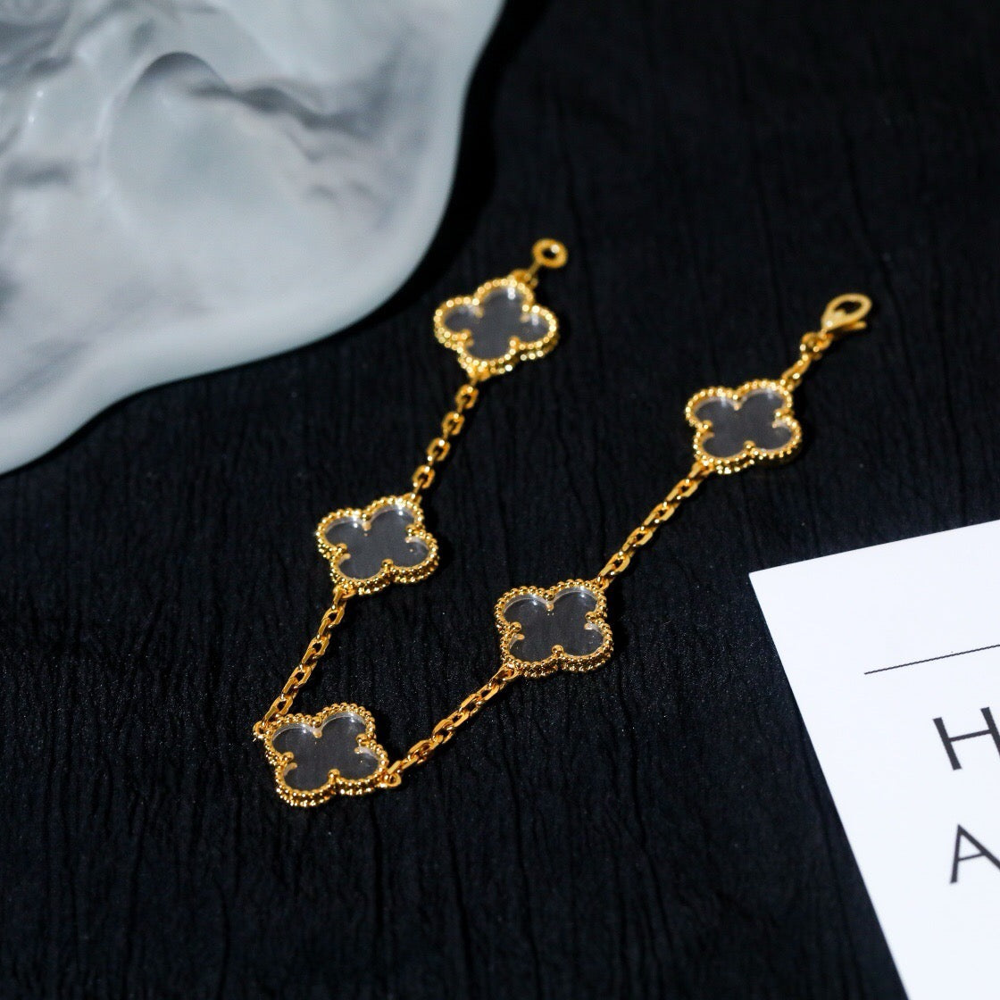 [Glow Jewelry]CLOVER 5 MOTIF ROCK CRYSTAL BRACELET