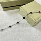 [¡®Glow¡¯]CLOVER 6 MOTIF  ONYXS BRACELET