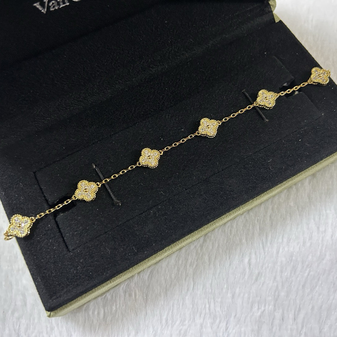 [Glow Jewelry]CLOVER 6 MOTIF DIAMOND BRACELET
