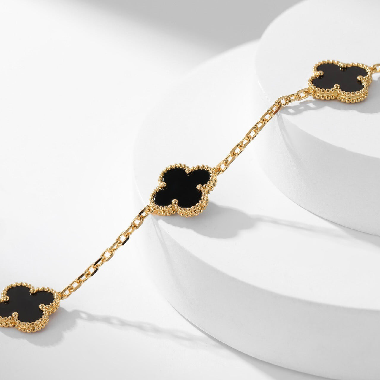 ¡®Glow¡¯CLOVER 10 MOTIFS ONYX NECKLACE
