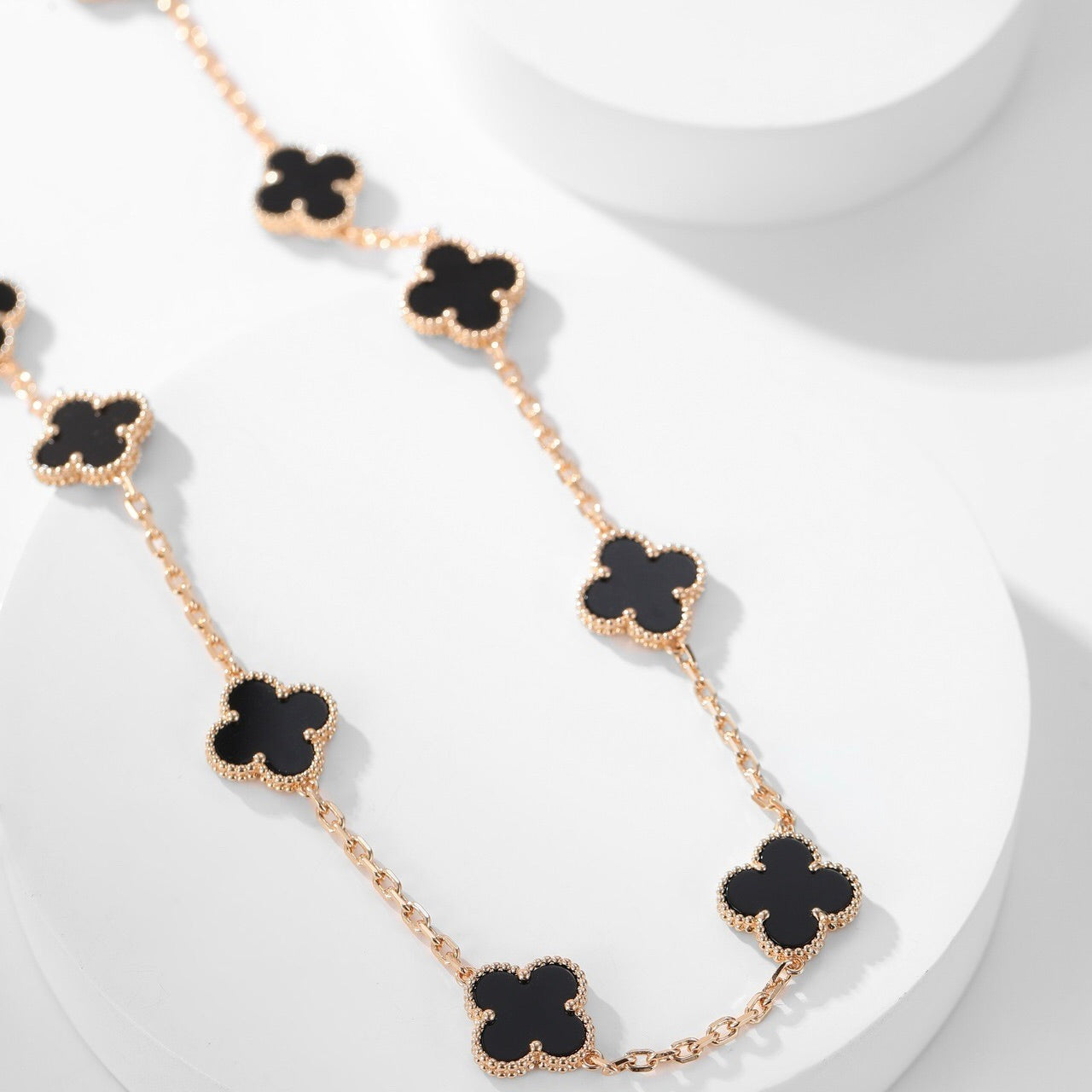 ¡®Glow¡¯CLOVER 10 MOTIFS ONYX NECKLACE