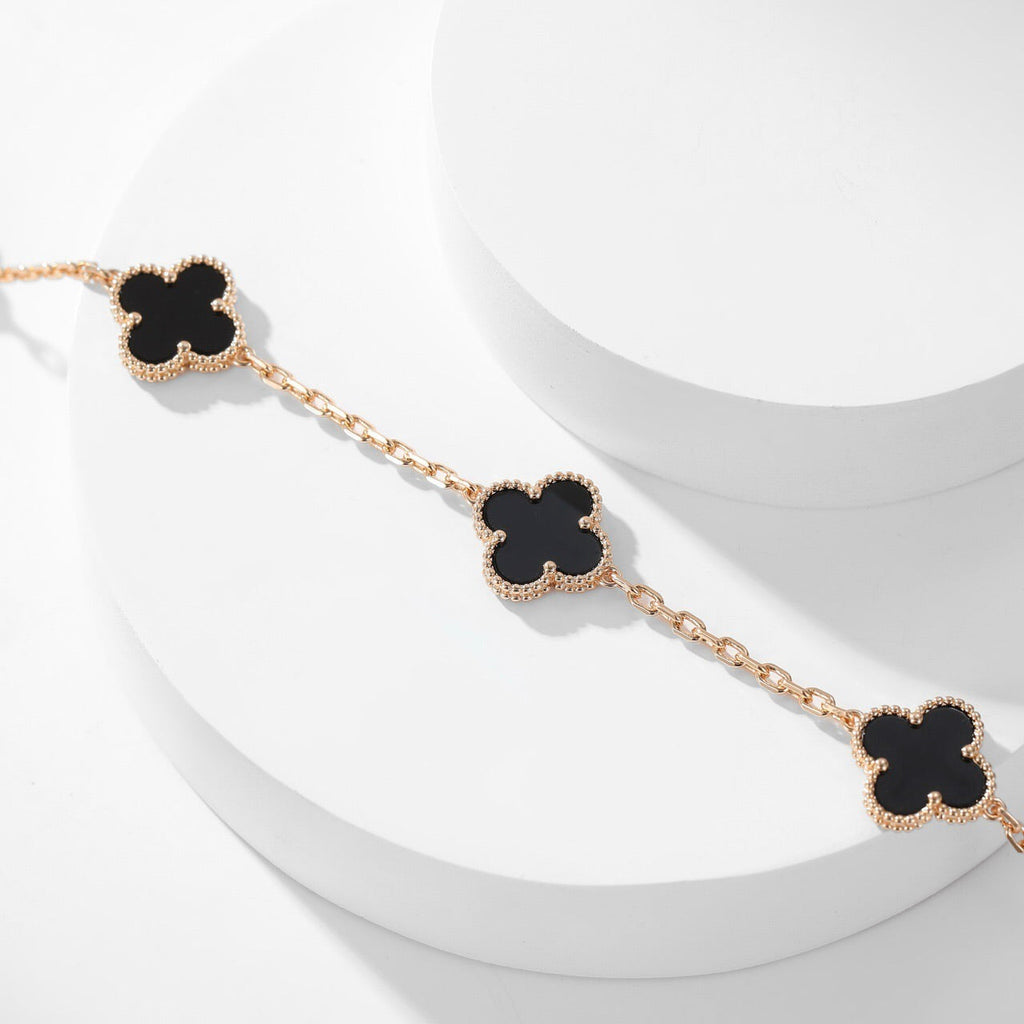 ¡®Glow¡¯CLOVER 10 MOTIFS ONYX NECKLACE
