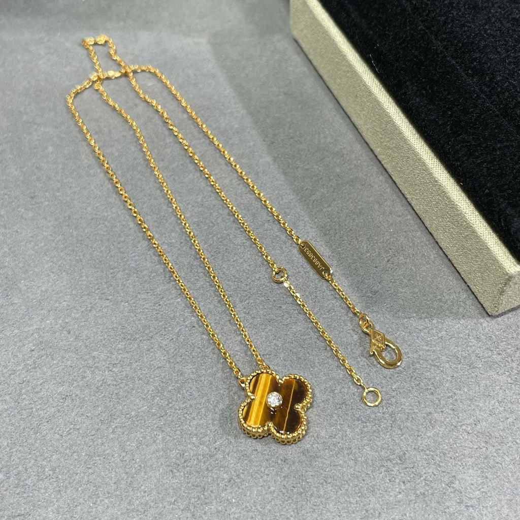 ¡®Glow¡¯CLOVER 15MM DIAMOND AND YELLOW TIGER'S EYE AGATE necklace