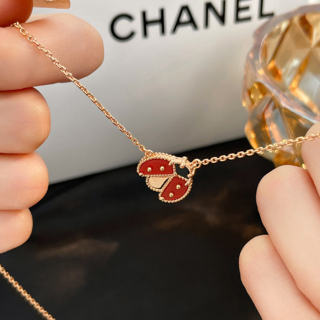 ¡®Glow¡¯LUCKY  CARNELIANS LADYBUG NECKLACE
