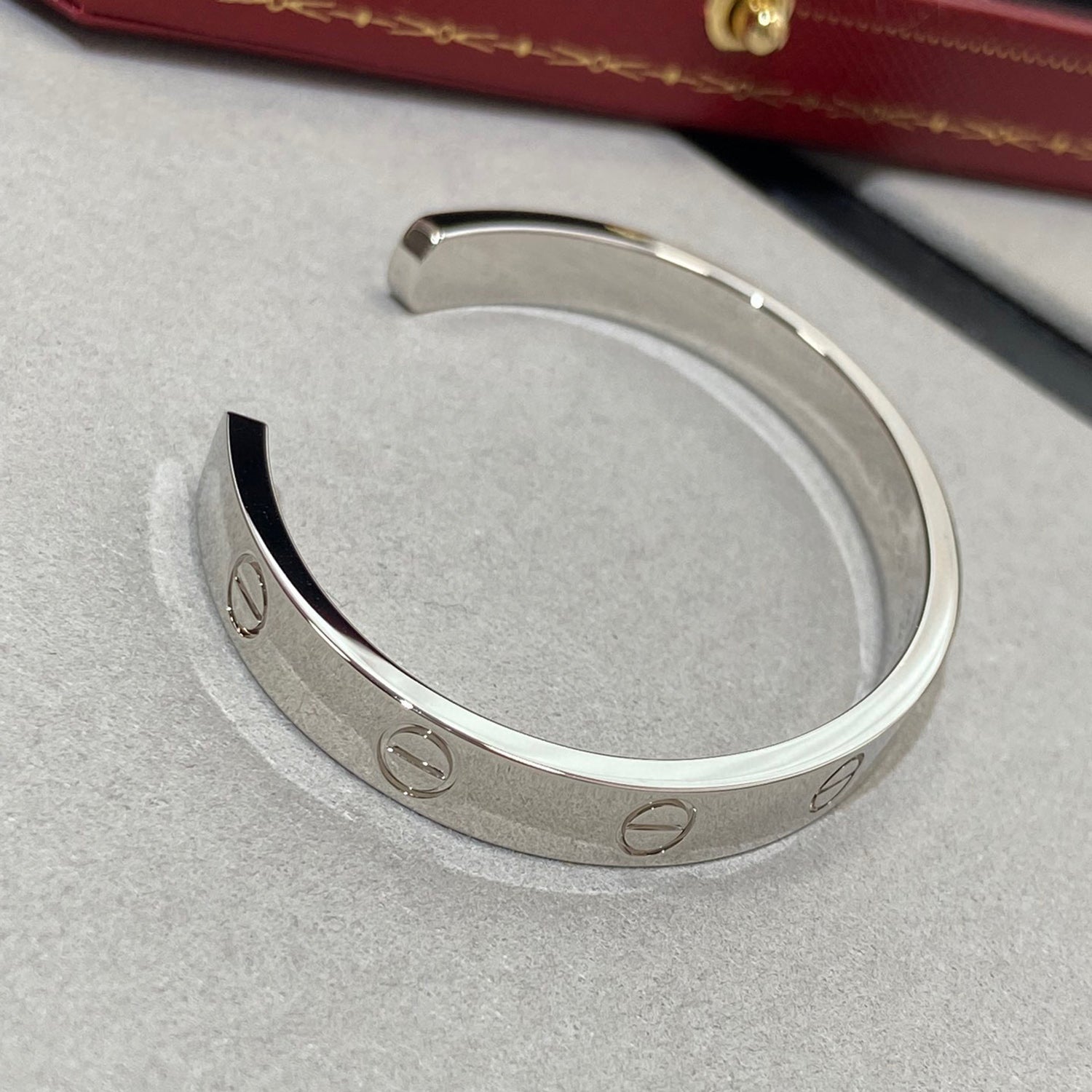 GlowLOVE BRACELET 6.1MM 1 DIAMOND OPEN CUFF