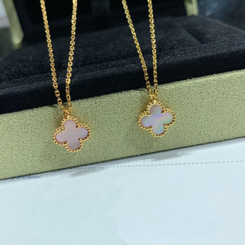 ¡®Glow¡¯CLOVER 15MM PINK MOTHER-OF-PEARL SINGLE FLOWER NECKLACE