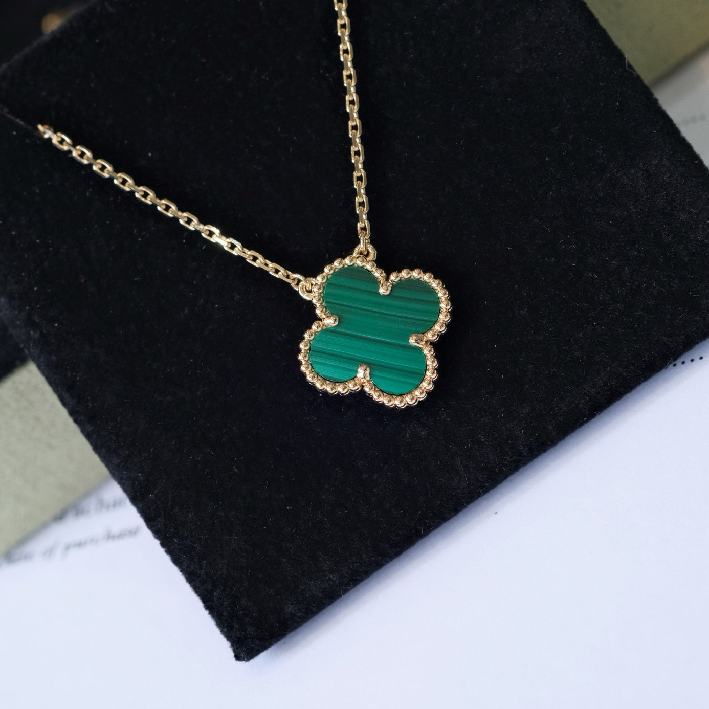 ¡®Glow¡¯CLOVER 15MM MALACHITE SINGLE FLOWER  NECKLACE
