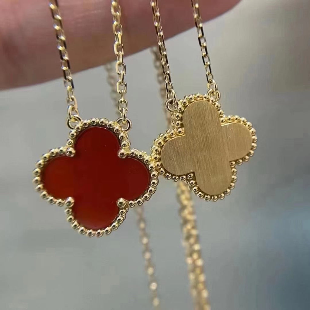 ¡®Glow¡¯CLOVER 15MM CARNELIAN SINGLE FLOWER NECKLACE