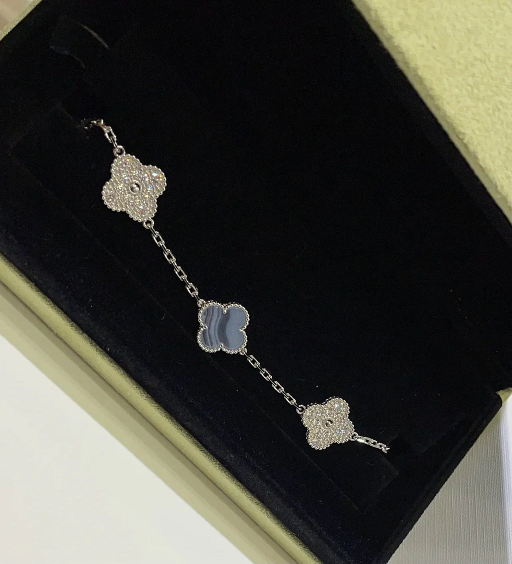 [Glow Jewelry] CLOVER 5 MOTIF PURPLE CHALCEDONY BRACELET COLLECTION