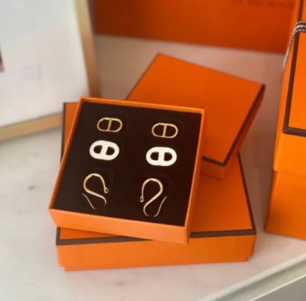 GlowHM O'MAILLON GOLD EARRINGS