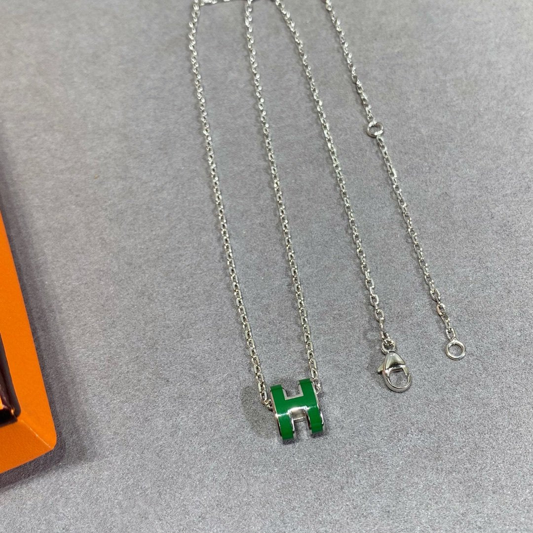 GlowPOP H GREEN NECKLACE SILVER AND GOLD