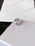 ¡®Glow¡¯CLOVER SILVER RING