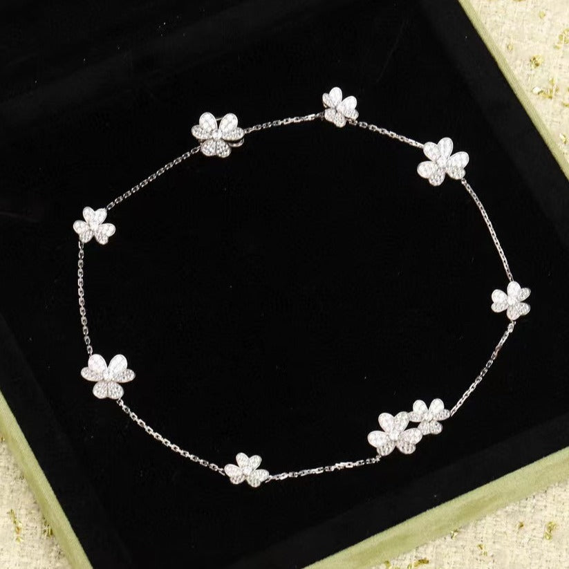 ¡®Glow¡¯FRIVOLE SILVER 9 FLOWERS NECKLACE