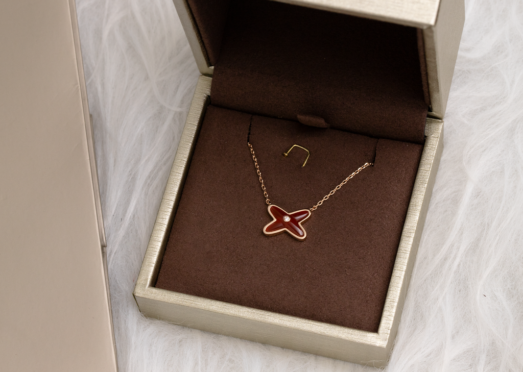 GlowJEUX DE NECKLACE 1 DIAMOND