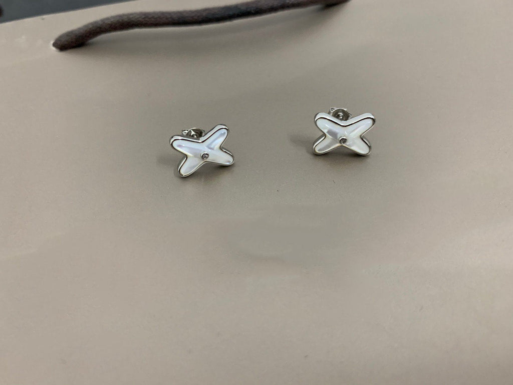 GlowJEUX DE WHITE MOP SILVER DIAMOND EARRINGS