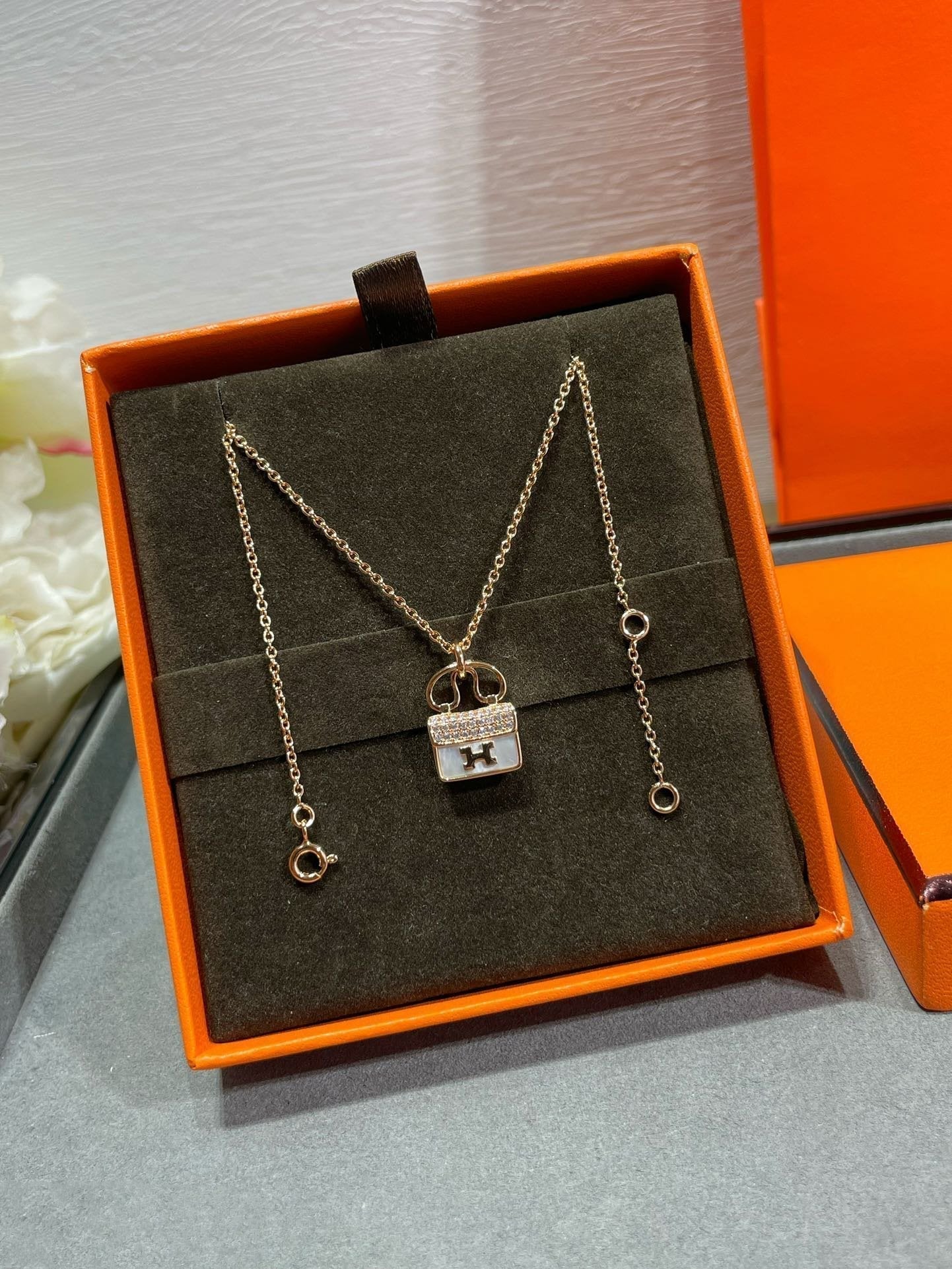GlowH CIRCE MOISSANITE PENDANT NECKLACE GOLD