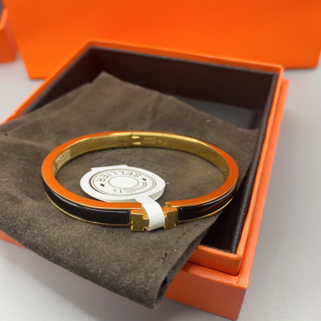GlowCLASSIC HM CLIC BLACK 8MM ENAMEL BRACELET