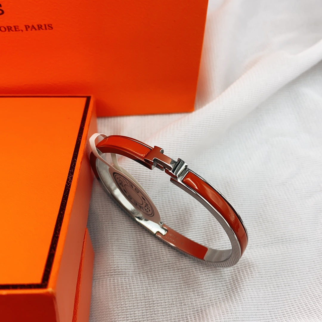 GlowCLASSIC HM CLIC RED 8MM ENAMEL BRACELET