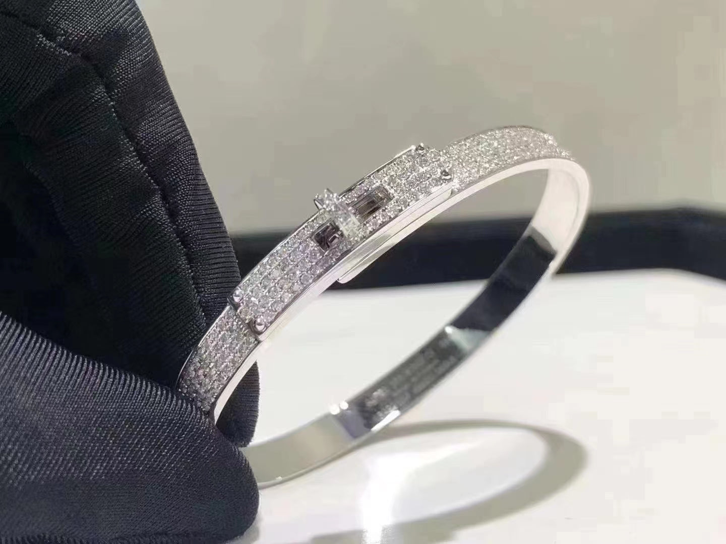 GlowHM KELLY BRACELET IN SILVER AND FULL PAVE DIAMOND