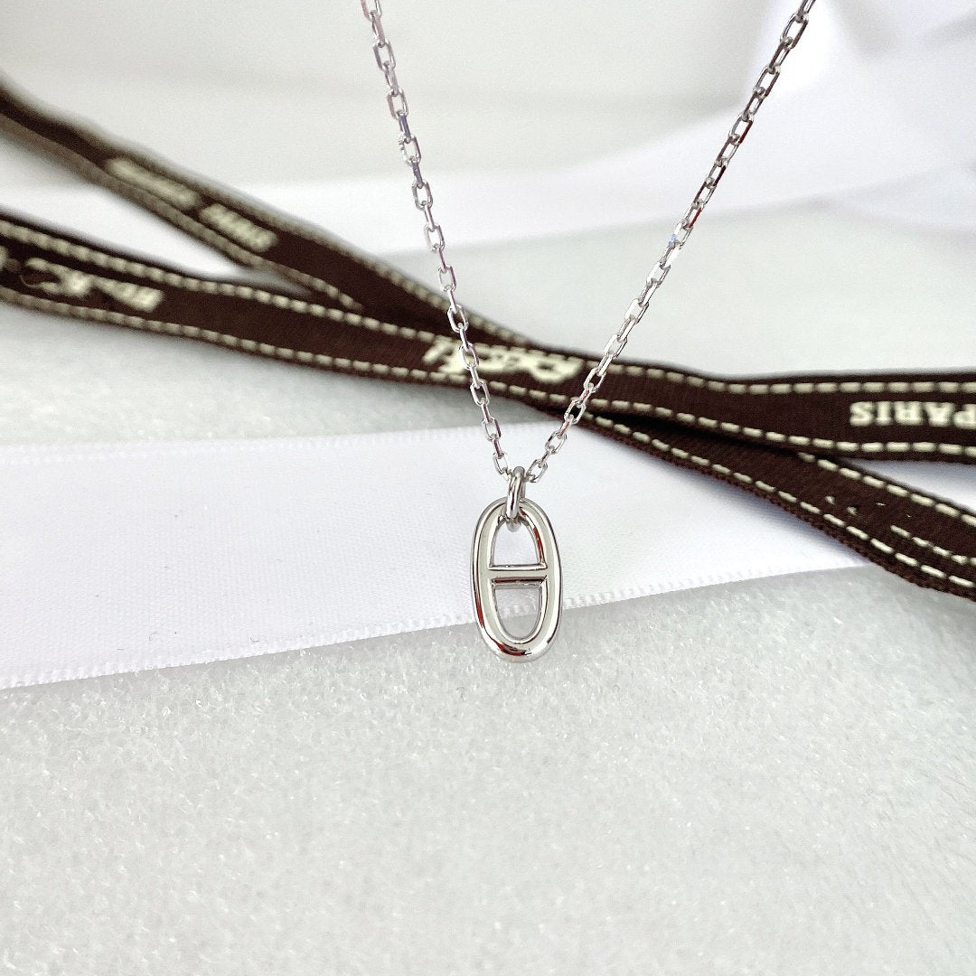 GlowHM PIG NOSE NECKLACE