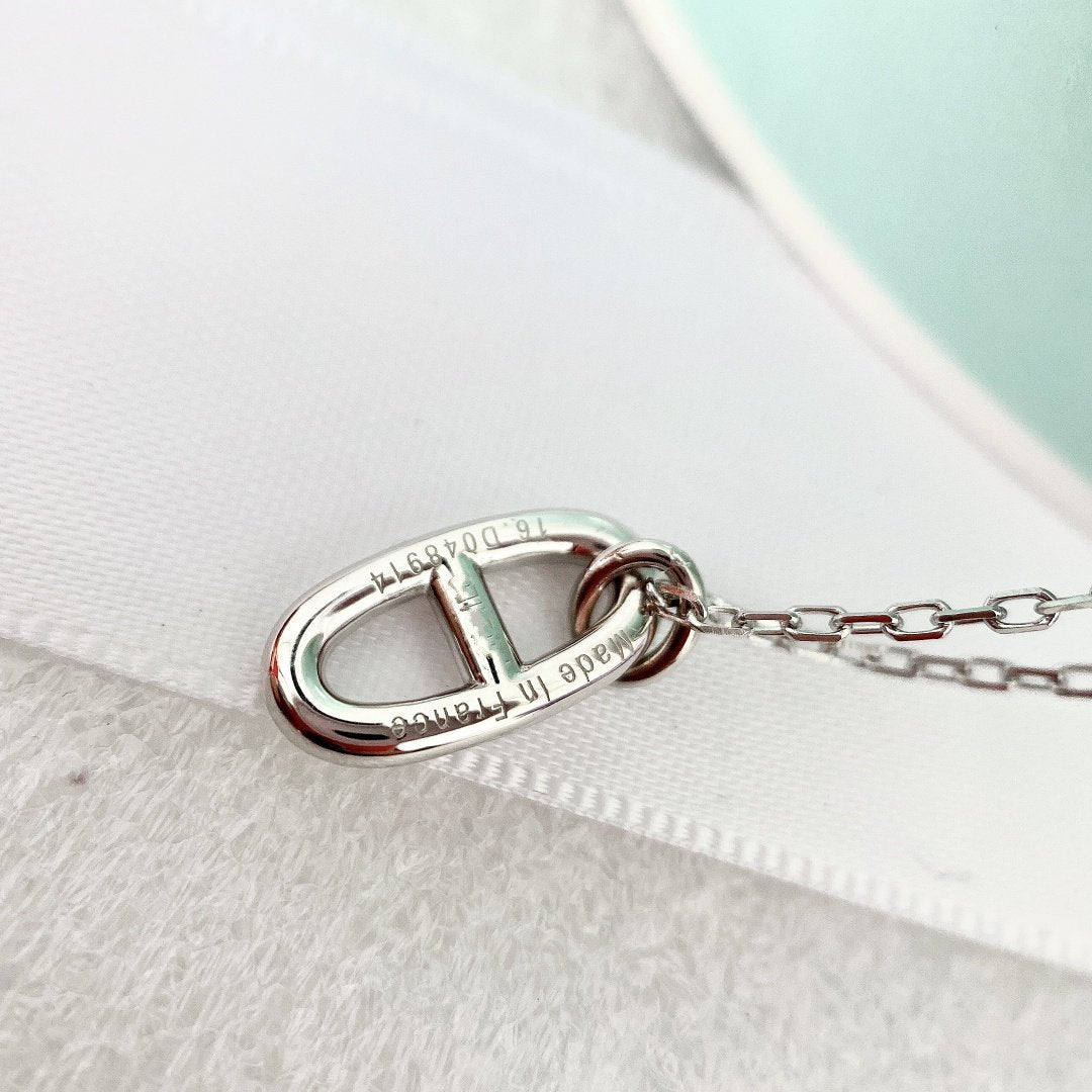 GlowHM PIG NOSE NECKLACE
