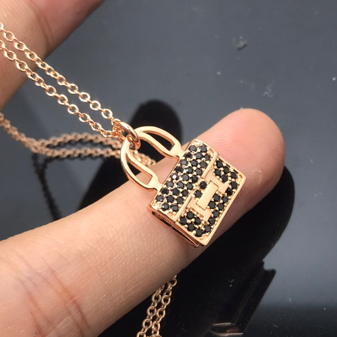GlowHM NECKLACE ARRIVAL BLACK DIAMOND