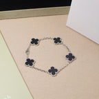 [Glow Jewelry] CLOVER 5 MOTIF ONYXS BRACELET COLLECTION