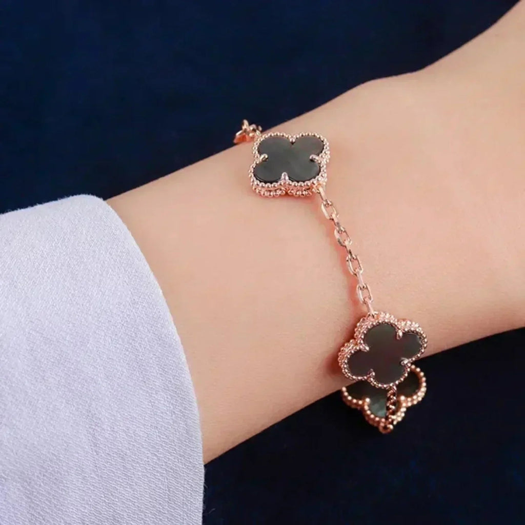 [Glow]New  CLOVER 5 MOTIF GRAY MOP BRACELET COLLECTION