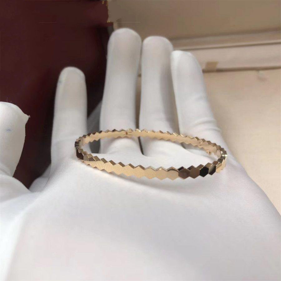 GlowBEE LOVE GOLD BRACELET