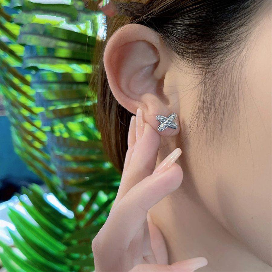 GlowJEUX DE SILVER DIAMOND EARRINGS