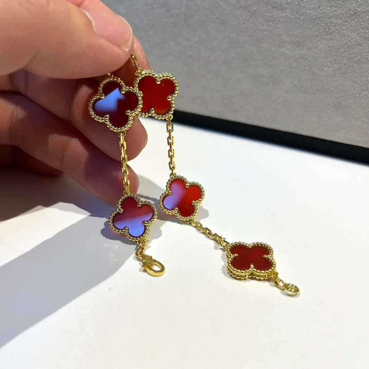 [Glow]New  CLOVER 5 MOTIF RED CORNELIAN BRACELET COLLECTION