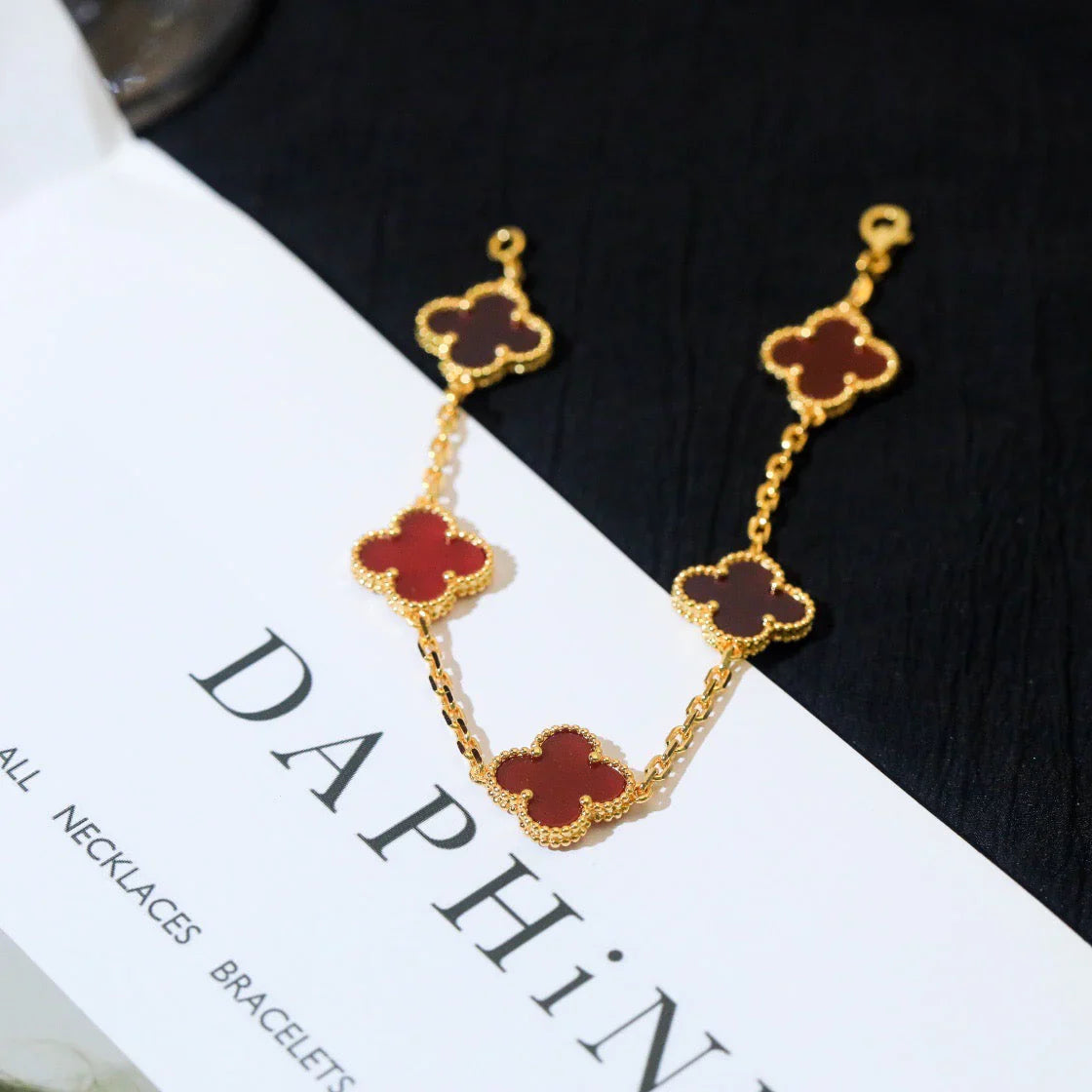 [Glow Jewelry] CLOVER 5 MOTIF RED CORNELIAN BRACELET COLLECTION