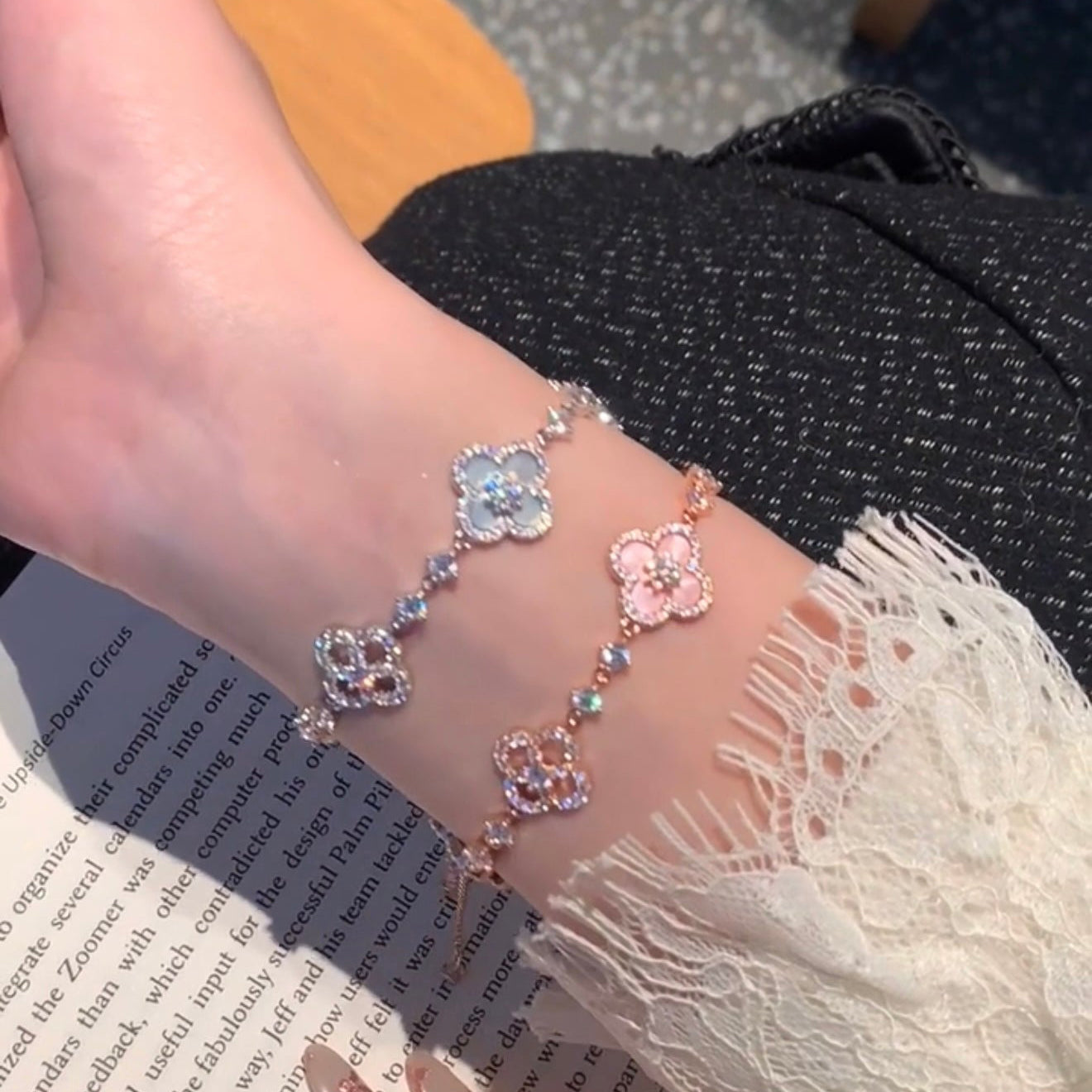 GlowCLOVER 5 MOTIF PINK BLUE RED WHITE BRACELET