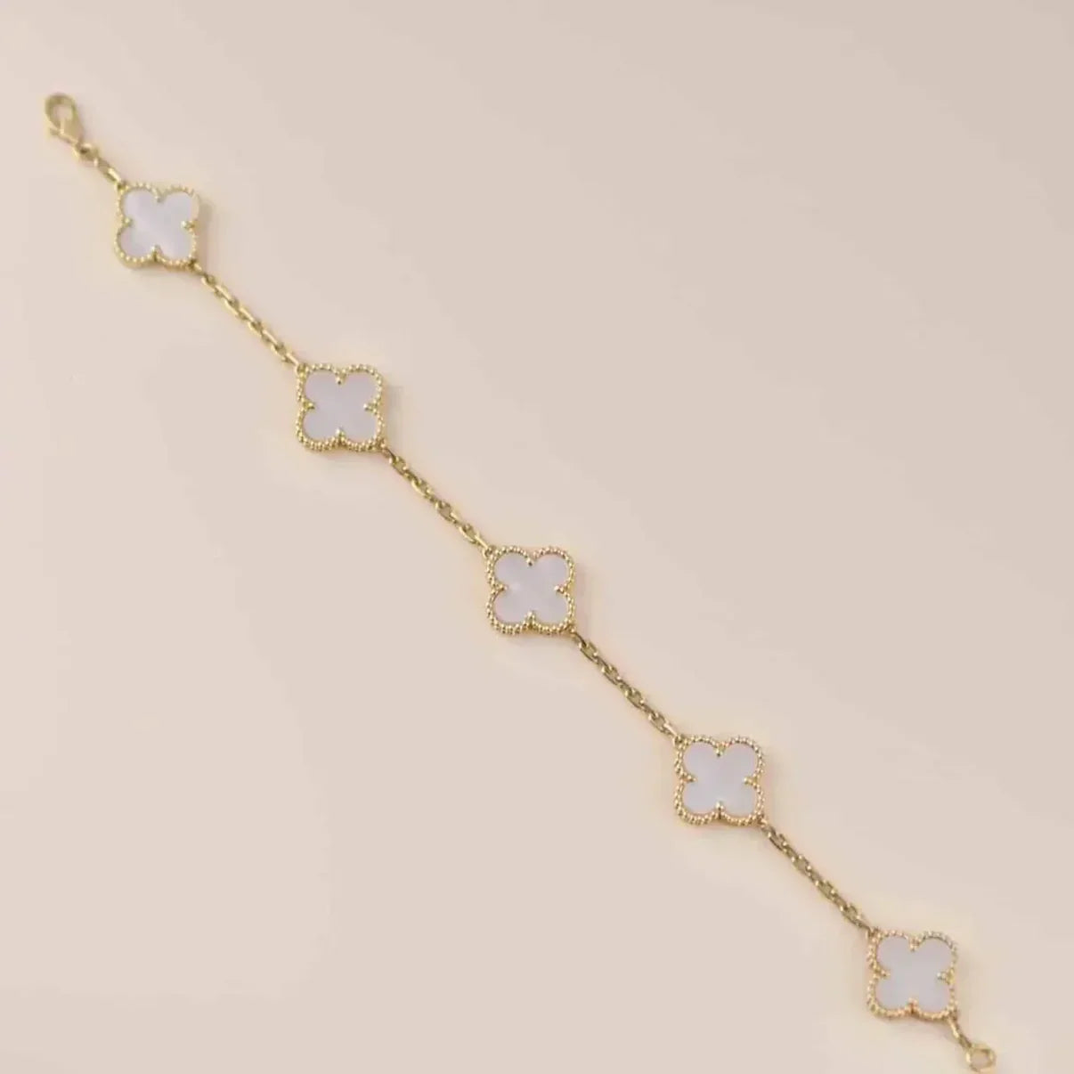 [Glow Jewelry]CLOVER WHITE PEARL MOP 5 MOTIF BRACELET COLLECTION