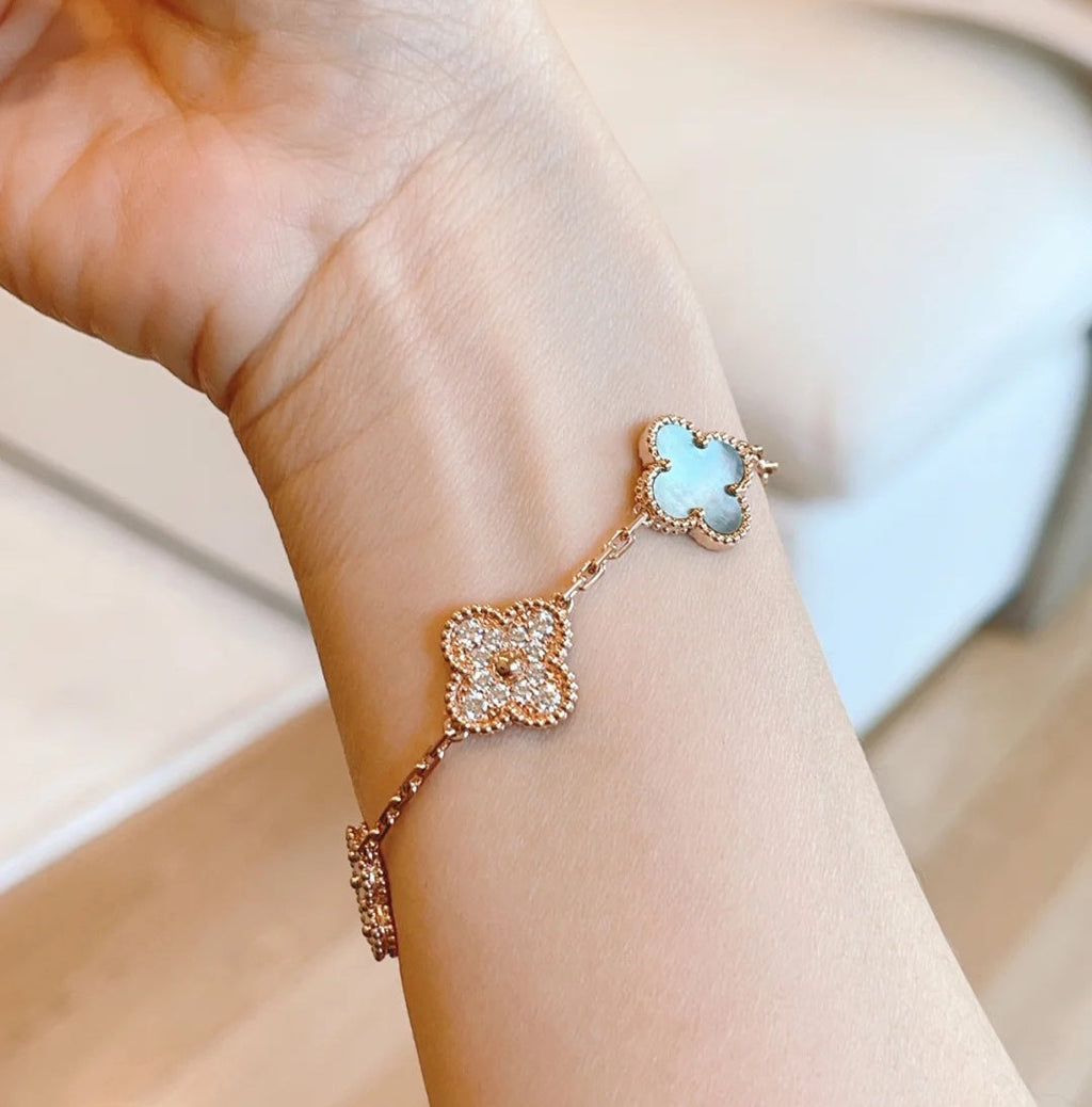 [Glow]New  CLOVER 5 MOTIF GRAY MOP BRACELET COLLECTION