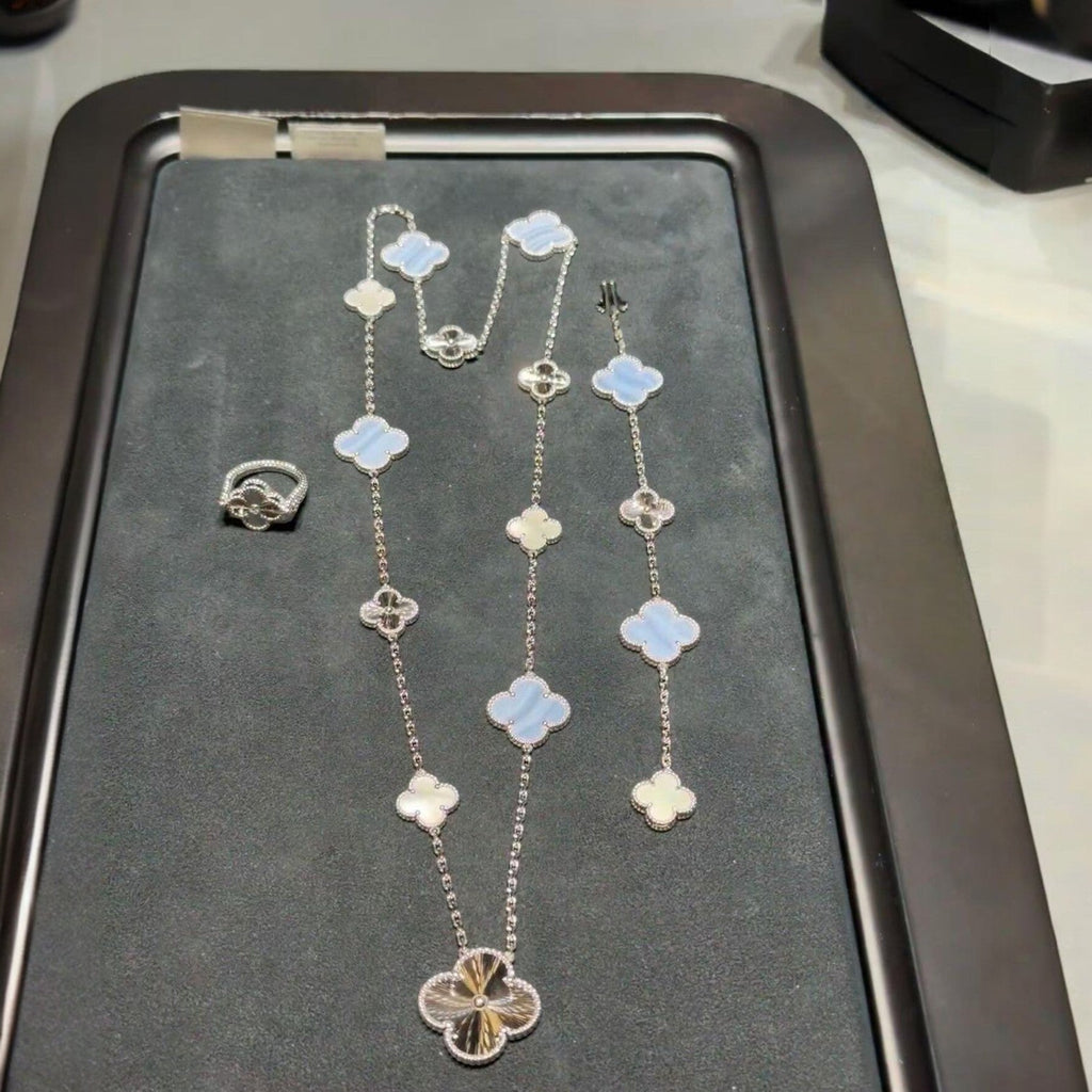 [Glow Jewelry]DETACHABLE CLOVER 15(11+4) FLOWER SILVER NECKLACE SET