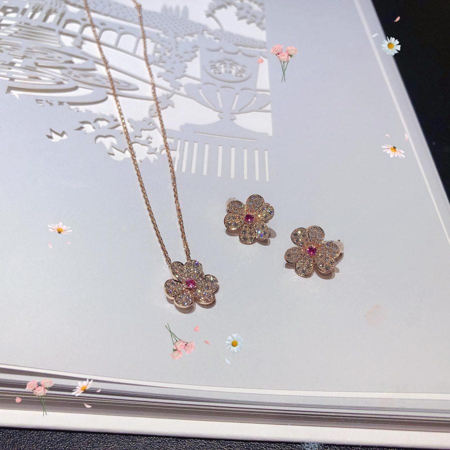 ¡®Glow¡¯FRIVOLE PINK GOLD FLOWER DIAMOND EARRINGS