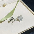¡®Glow¡¯FRIVOLE SILVER FLOWER DIAMOND EARRINGS
