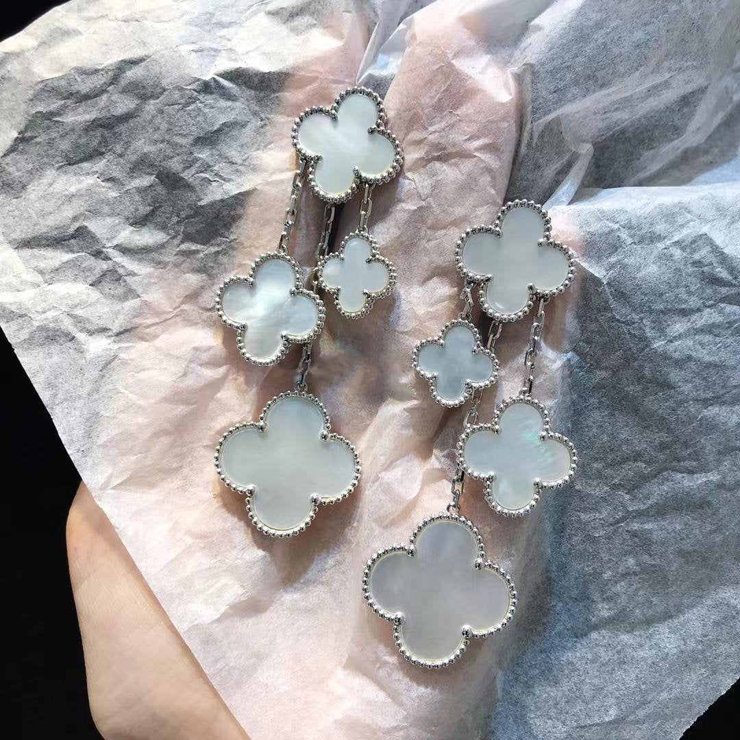 ¡®Glow¡¯CLOVER EARRINGS WHITE MOP 4 MOTIFS SILVER