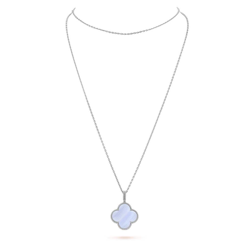 ¡®Glow¡¯CLOVER SILVER CHALCEDONY BIG CLOVER NECKLACE