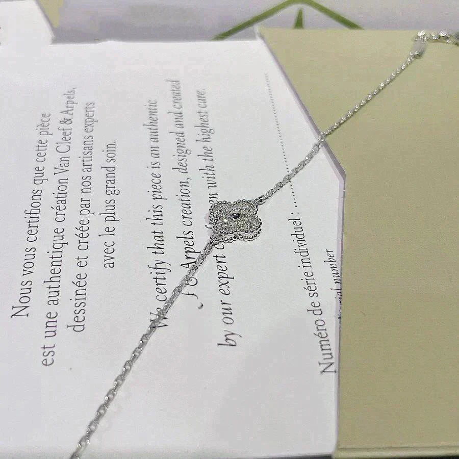 ¡®Glow¡¯CLOVER  SINGLE FLOWER BRACELET SILVER