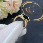 ¡®Glow¡¯CLOVER ONYX RING